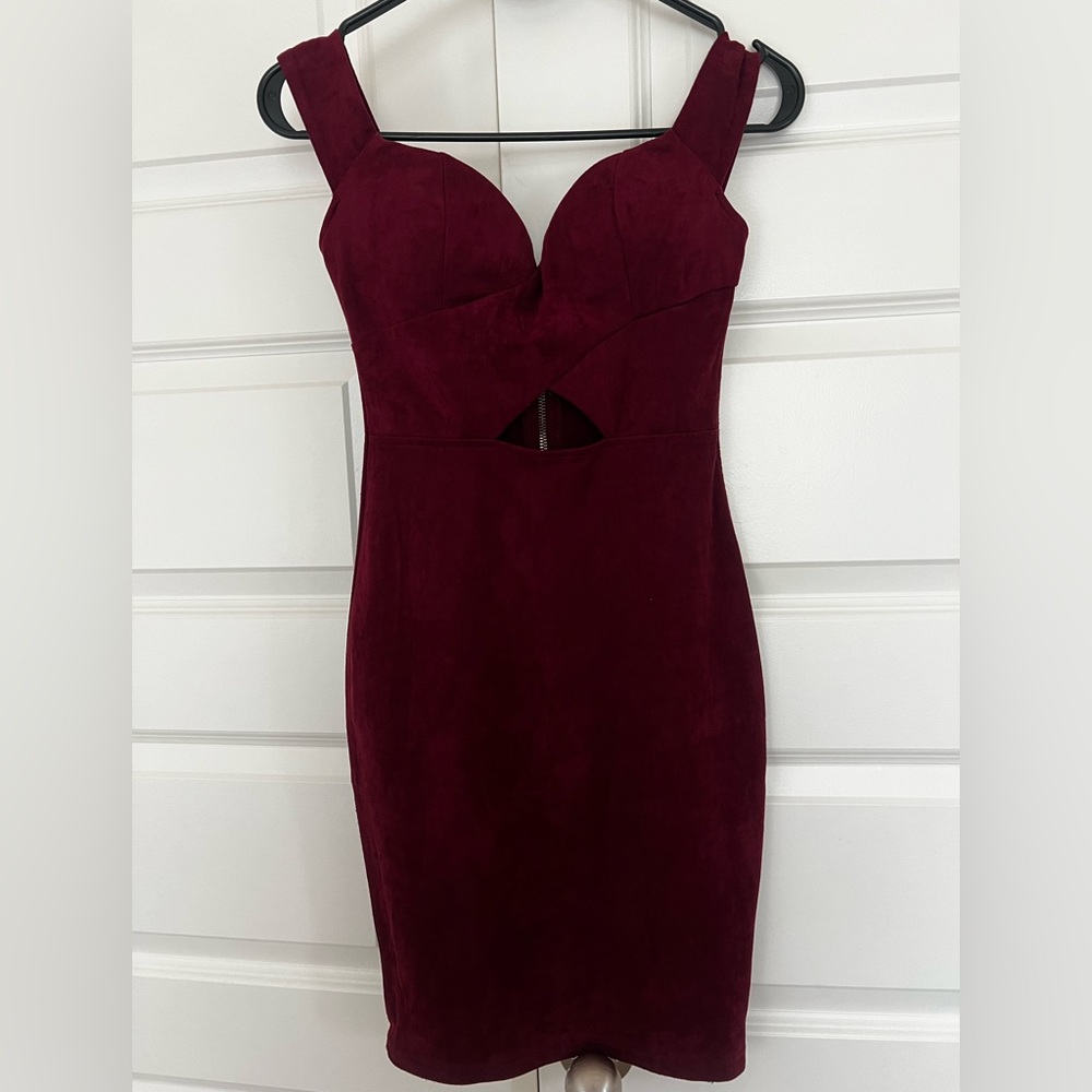 Burgundy bodycon dress